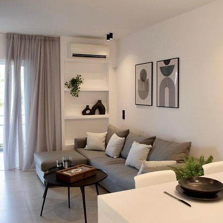 Seafront Apartment By C2C Architects Kalivia Thorikou Экстерьер фото